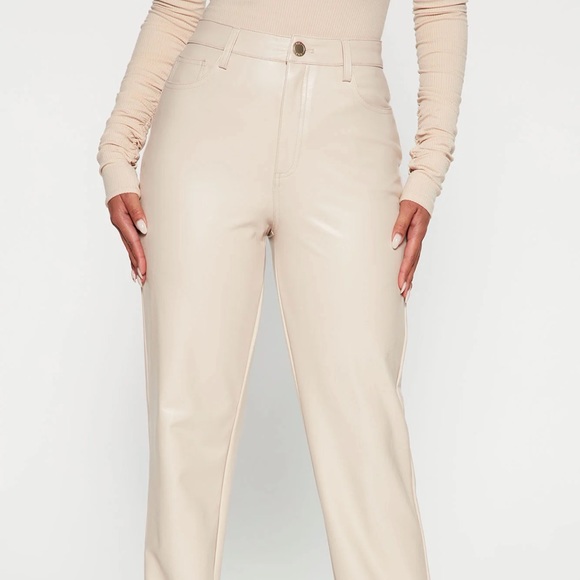 NWT Fashion Nova Truly Chic Faux Leather Pant 29 | Cream | Size Medium - Picture 2 of 7